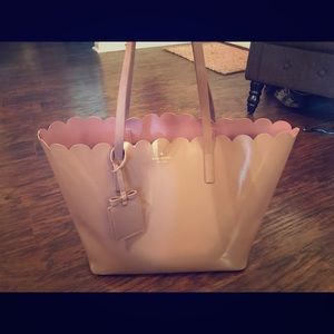 Kate spade scallop tote♠️